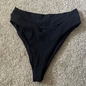 L space bathing suit bottoms